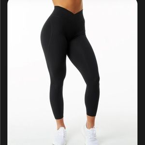 Black Alphalete Surface Power leggings size SMALL 27” inseam